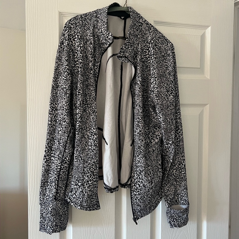 Lululemon Athletica Black and White Patterned Define Jacket Sz 16 VGUC